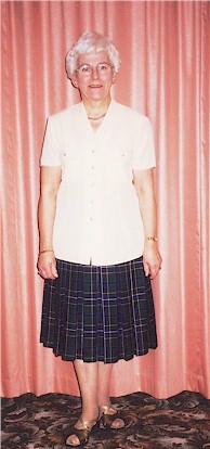 Nan Wishart likes to wear her ladies kilted skirt, in Wishart Hunting Tartan.